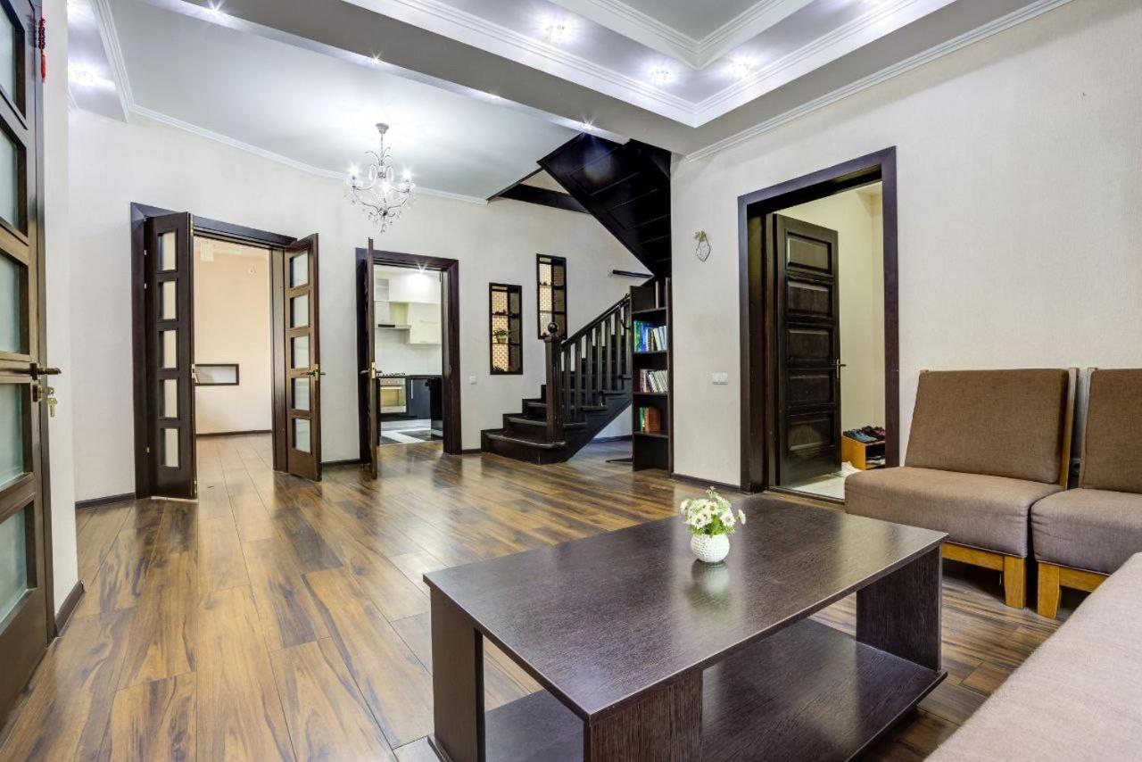 Opera Bed&Breakfast Bishkek Exterior foto