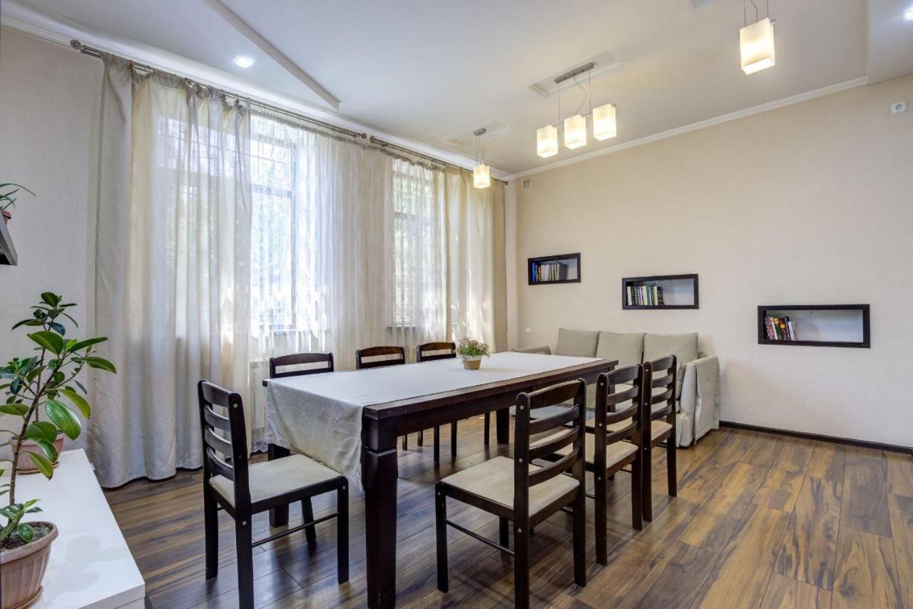 Opera Bed&Breakfast Bishkek Exterior foto